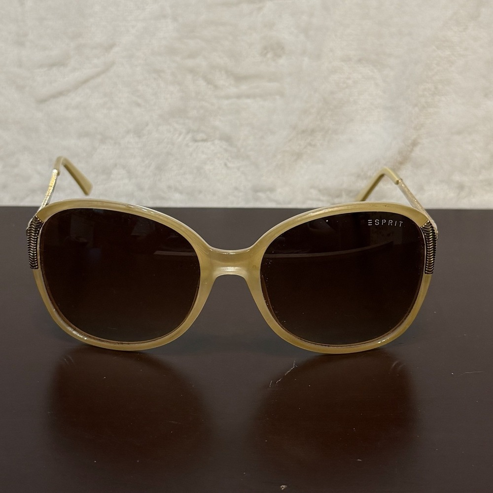 Esprit Sunglasses ET19453 Color 565 Oversized Beige Frame Ribbed Hinge 132mm Y2K